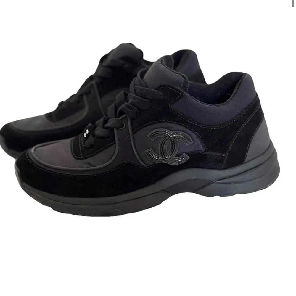 CHANEL Black suede  Sneakers